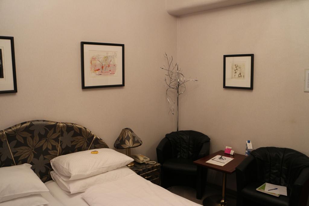 Schweizerhof 3* Viena